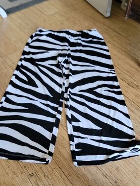 Chico's Black and White Zebra-Stripe Wide-Leg Pants